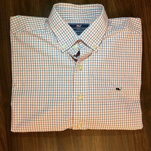 Large Vineyard Vines Button down